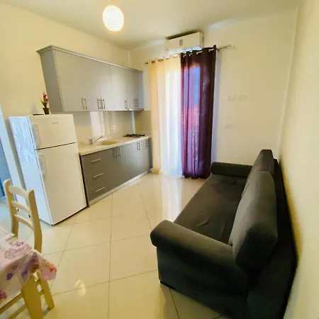 아파트호텔 Vila Hotel Velipojë