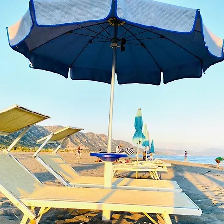 Vila Hotel شقة فندقية Velipojë
