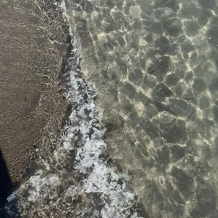 Vila Hotel شقة فندقية Velipojë