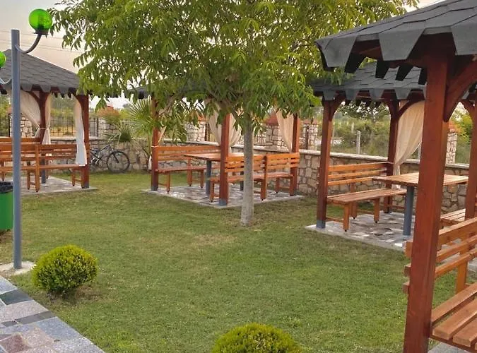 Vila Hotel Apartmanhotel 3*